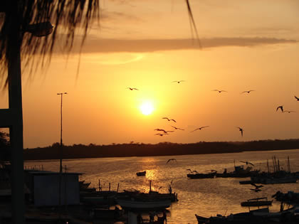 SUNSET EN PUERTO PIZARRO 01