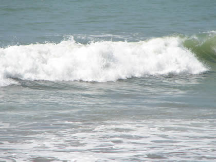 SURFING IN ZORRITOS 04