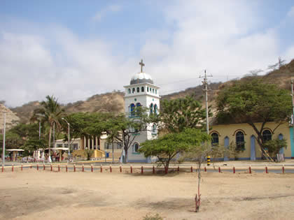 IGLESIA SEÑOR DE LOS MILAGROS DE ZORRITOS 01